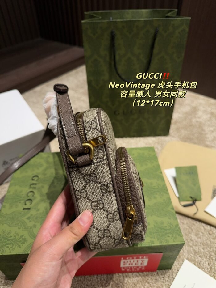 Gucci Shoulder Bag Crossbody Bag - Image 3