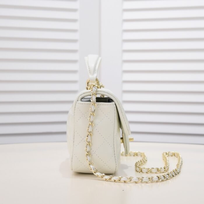 ⁦Chanel Handle Shoulder Bag Handbag⁩ - الصورة ⁦2⁩