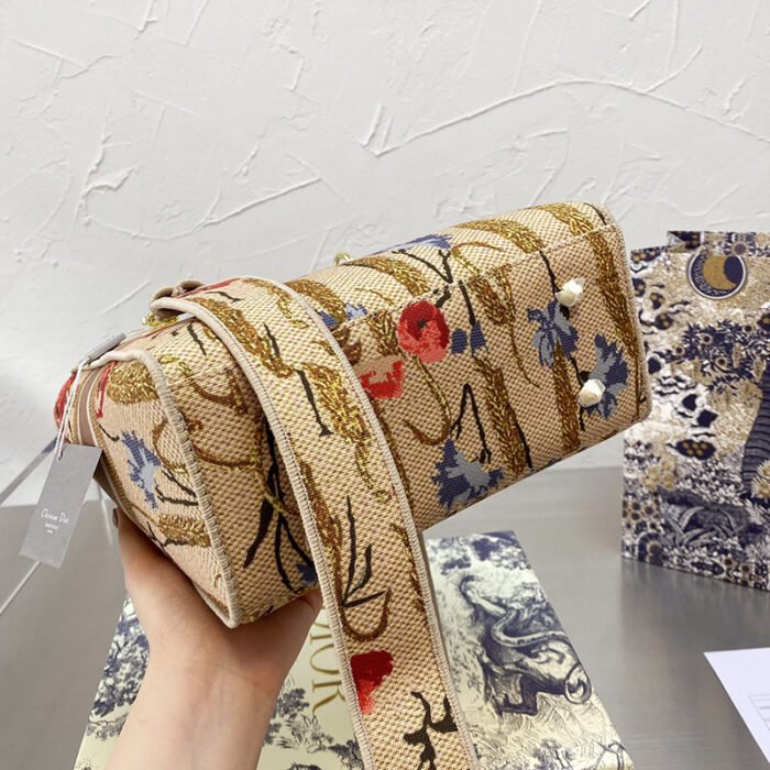 ⁦Dior The LADY D-LITE Bag⁩ - الصورة ⁦3⁩