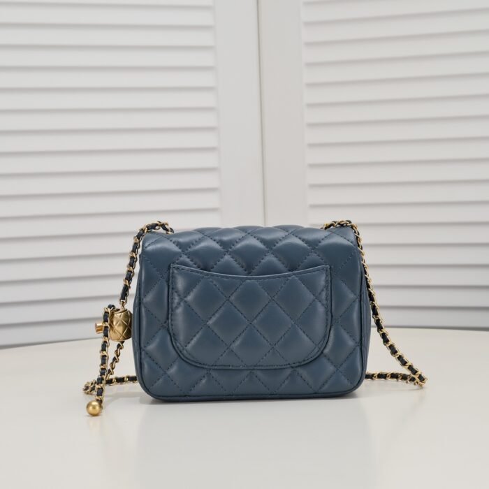 ⁦Chanel Cross Body Metal Ball Chain Shoulder Bag Handbag⁩ - الصورة ⁦3⁩