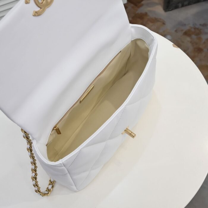 Chanel Lambskin Quilted Medium19 Flap Shoulder Bag Handbag - Image 8