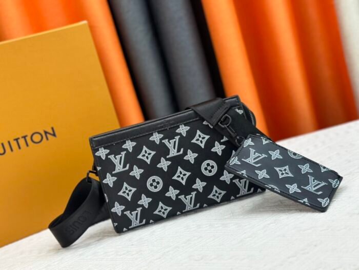 ⁦Louis Vuitton Gaston M81124 M83384 Shoulder Bag Handbag⁩ - الصورة ⁦1⁩