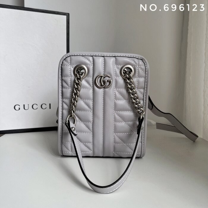 ⁦Gucci Marmont Leather Handbags Tote Bag⁩ - الصورة ⁦2⁩