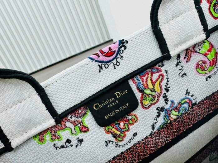 Dior Book Tote Embroider Medium Shoulder Bag Handbag - Image 8