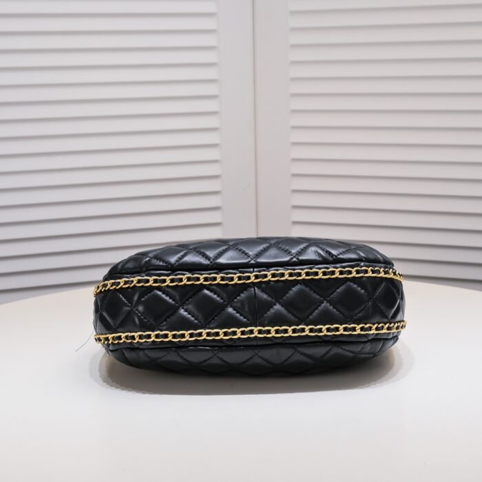 Chanel 23p Crescent Moon Bag Hobo Wristlet Shoulder Bag Handbag - Image 4