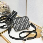 ⁦DIOR Oblique Classic Embroidery Crossbody Bag⁩ - الصورة ⁦2⁩