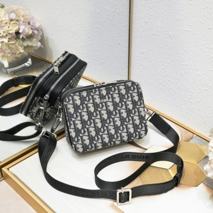 ⁦DIOR Oblique Classic Embroidery Crossbody Bag⁩ - الصورة ⁦2⁩
