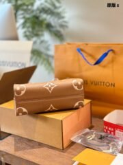 ⁦Louis Vuitton Onthego Shoulder Bag Handbag⁩ - الصورة ⁦7⁩