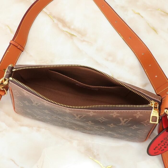 ⁦Louis Vuitton LV Pochette Accessoire XL  Handbags Shoulder Bags M11623 & M11741⁩ - الصورة ⁦11⁩