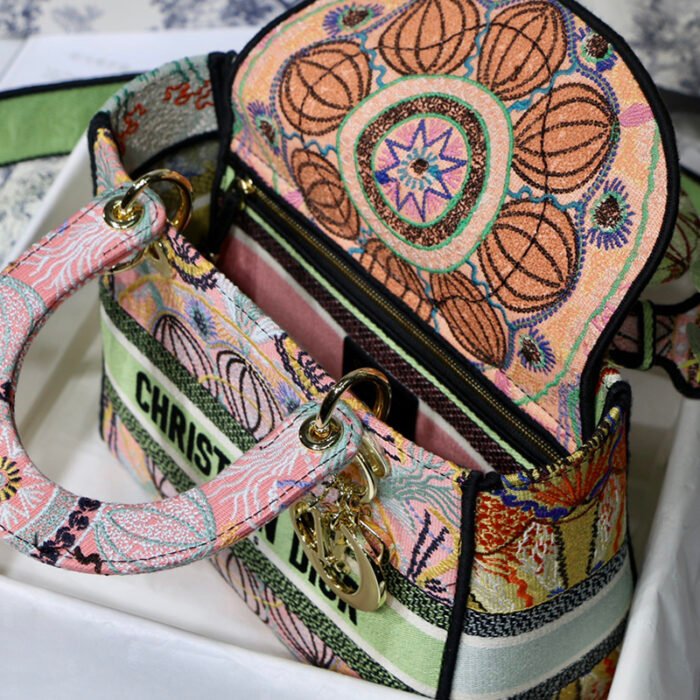 ⁦Dior The LADY D-LITE Bag⁩ - الصورة ⁦4⁩