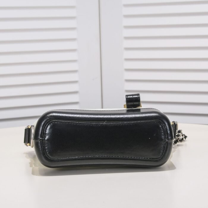 ⁦Chanel CC Gabrielle Tramp Bag Shoulder Bag Handbag⁩ - الصورة ⁦4⁩