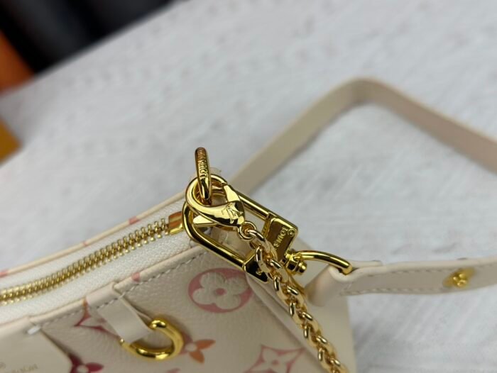 Louis Vuitton Easy Pouch On Strap Shoulder Bag Handbag - Image 6