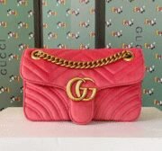 ⁦Gucci GG Marmont Velvet Mini Shoulder Bag⁩ - الصورة ⁦4⁩