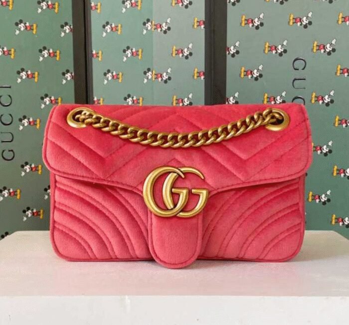⁦Gucci GG Marmont Velvet Mini Shoulder Bag⁩ - الصورة ⁦4⁩