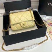 ⁦Chanel CC CF Enamel Buckle Bag⁩ - الصورة ⁦5⁩