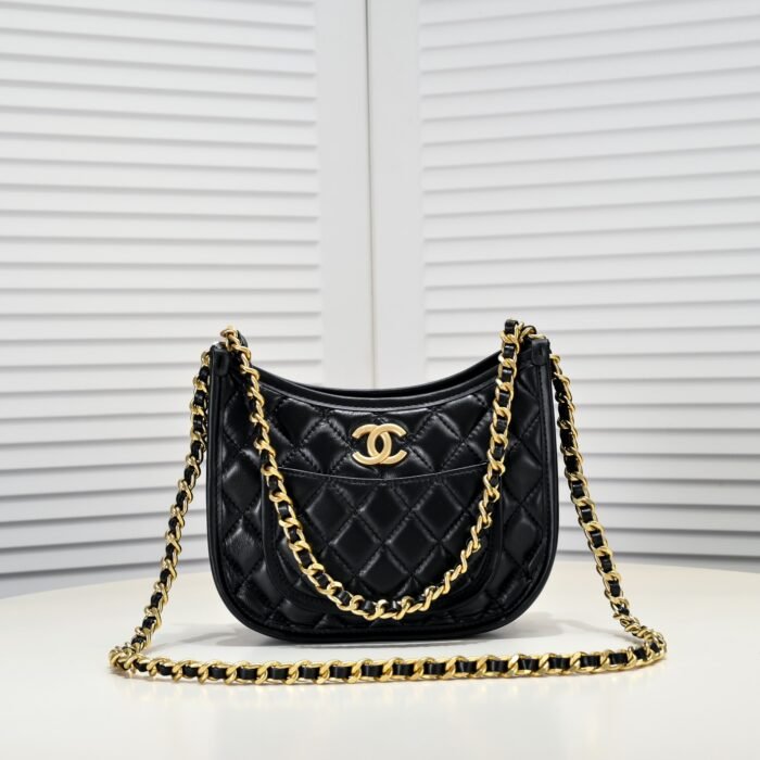 ⁦Chanel 24S Half Moon  Hobo Underarm Bag  Shoulder Bag Handbag⁩ - الصورة ⁦1⁩