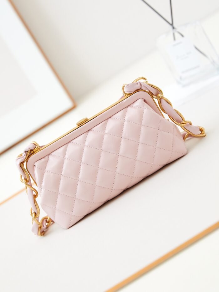 ⁦Chanel 10A Handbag Shoulder Bag Top Mirror Quality Version AP5127⁩ - الصورة ⁦5⁩