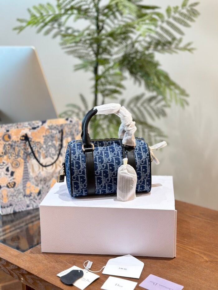 ⁦Dior Boston Bag Shoulder Bag⁩ - الصورة ⁦7⁩