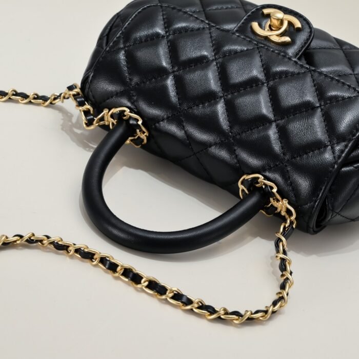 ⁦Chanel Coco Handle Shoulder Bag Handbag⁩ - الصورة ⁦6⁩