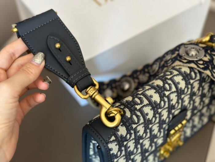 Dior Addict Messenger Shoulder Bag Crossbody Bag - Image 5
