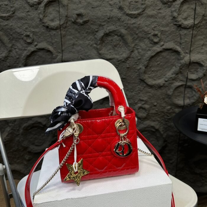 ⁦Dior Mini Lady Bag - Lacquered Calfskin⁩ - الصورة ⁦13⁩