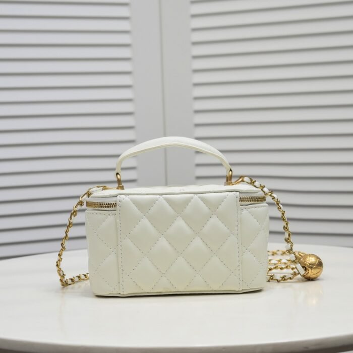 Chanel Golden·Ball Cosmetics Box Makeup  Bag  Shoulder Bag Handbag - Image 3