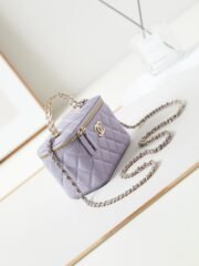 Chanel 10A Handbag Shoulder Bag Top Mirror Quality Version chanel AP5152 - Image 3