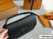 ⁦Louis Vuitton Buci Shoulder Bag Handbag⁩ - الصورة ⁦4⁩