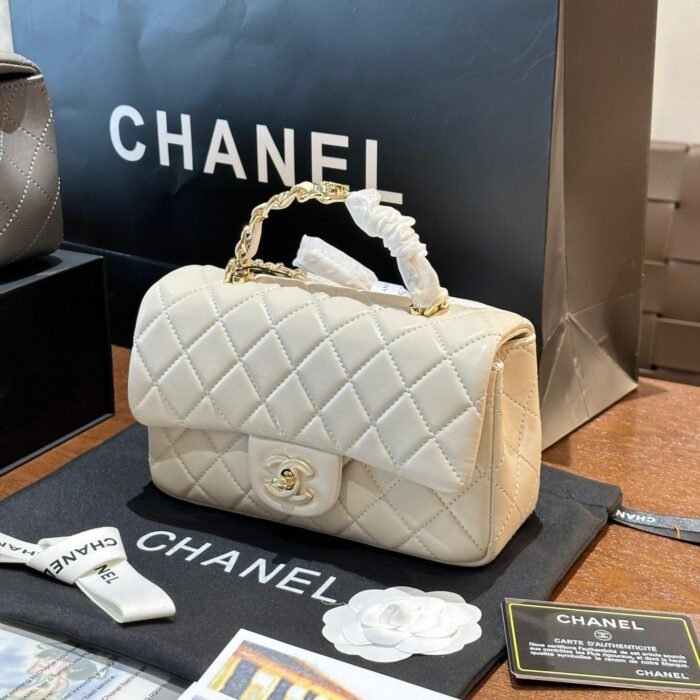 ⁦CHANEL HANDLE MINI CF Handbag⁩ - الصورة ⁦11⁩