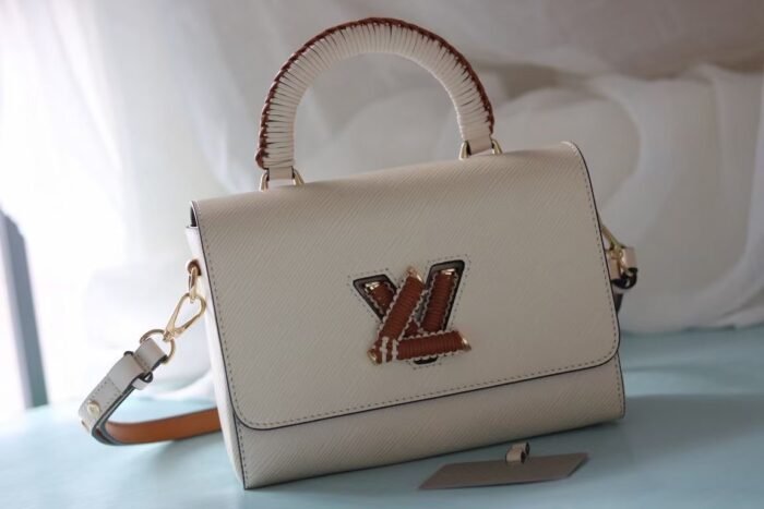 Louis Vuitton LV Twist Shoulder Crossbody Handbag M22236 - Image 2