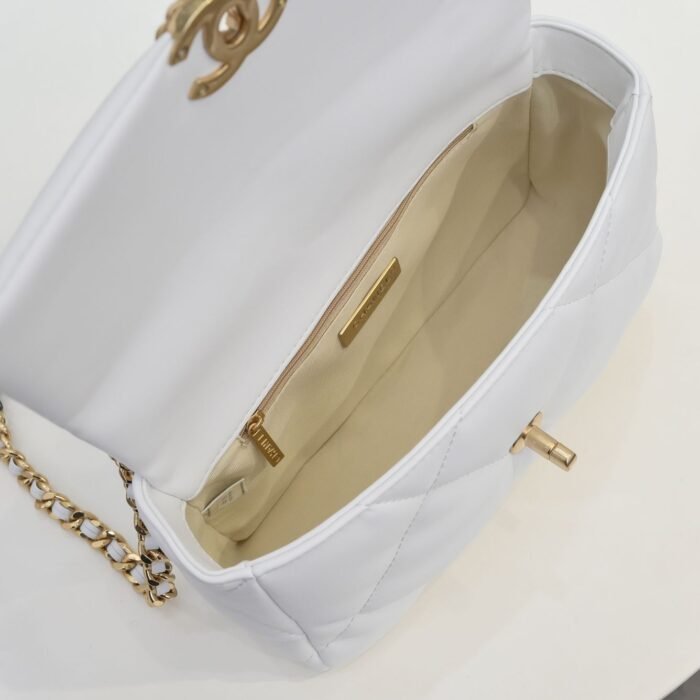 Chanel Lambskin Quilted Small 19 Flap Shoulder Bag Handbag - Image 8