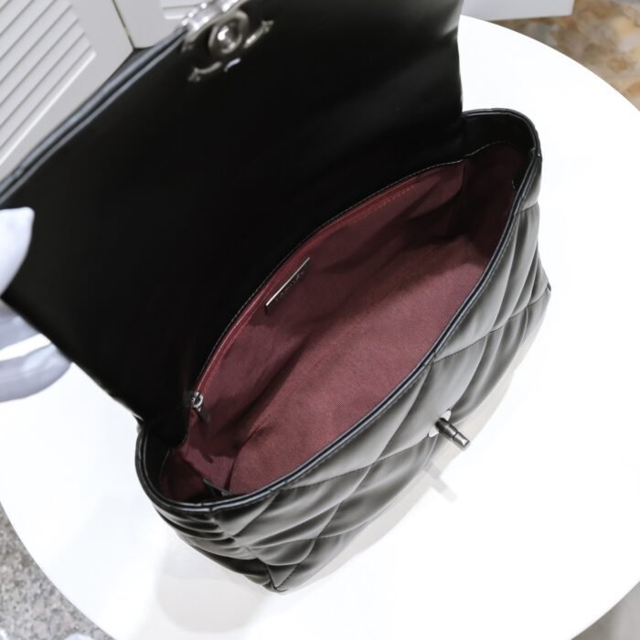 Chanel Lambskin Quilted Medium19 Flap Shoulder Bag Handbag - Image 8