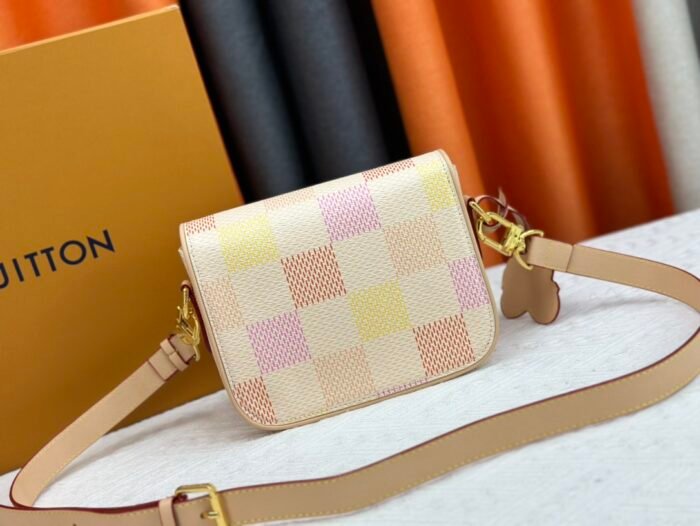 Louis Vuitton Montsouris Small Messenger Bag M40665 Shoulder Bag Handbag - Image 4