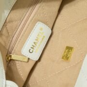 ⁦Chanel 22 Bag Pearl Bag Shoulder Bag Handbag⁩ - الصورة ⁦9⁩