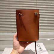 ⁦Loewe Relief Crossbody Bag Shoulder Bag⁩ - الصورة ⁦5⁩