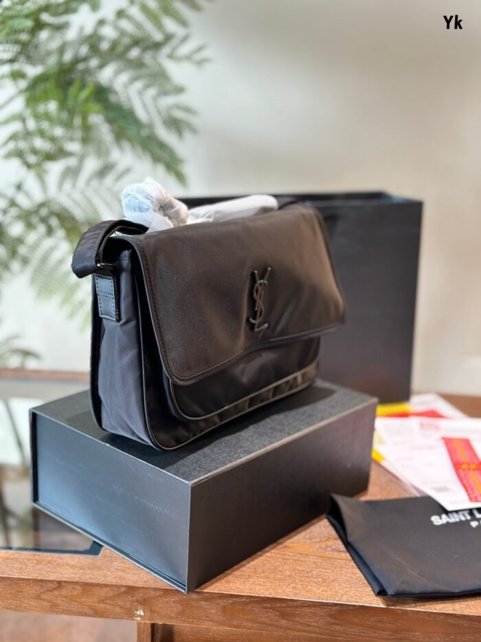 YSL Saint Laurent Niki Shoulder Bag Crossbody Bag - Image 2