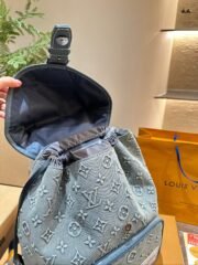 ⁦Louis Vuitton Denim Backpack Bag⁩ - الصورة ⁦8⁩