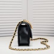 ⁦Chanel Soft Sheepskin Chain  Shoulder Bag Handbag⁩ - الصورة ⁦2⁩