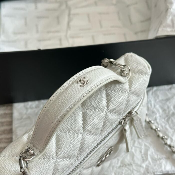 Chanel 25C Shoulder Satchel Handbag - Image 6