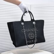 ⁦Chanel Cruise Chain Canvas Beach Bag Shopping bag Tote Shoulder Bag Handbag⁩ - الصورة ⁦5⁩