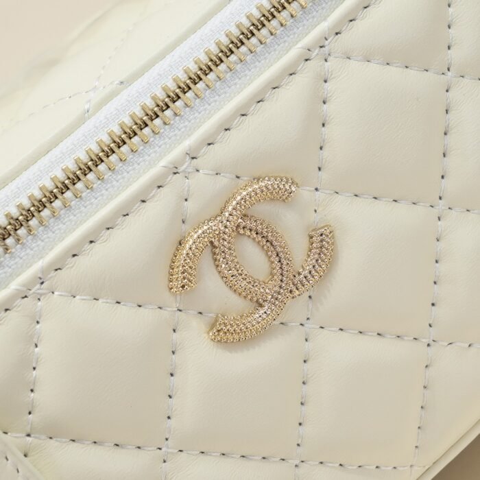 Chanel Pearl Handle Box Bag Makeup Shoulder Bag Handbag - Image 7