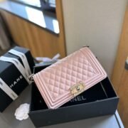 ⁦Chanel Leboy New Medium 25CM Caviar Shoulder Bag⁩ - الصورة ⁦3⁩