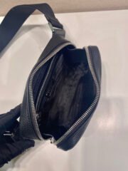 ⁦PRADA Leather Shoulder Bag 10A Quality⁩ - الصورة ⁦6⁩