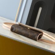 ⁦Louis Vuitton LV Old Flower Waist Bag Chest Bag Clutch Bag M51855⁩ - الصورة ⁦4⁩