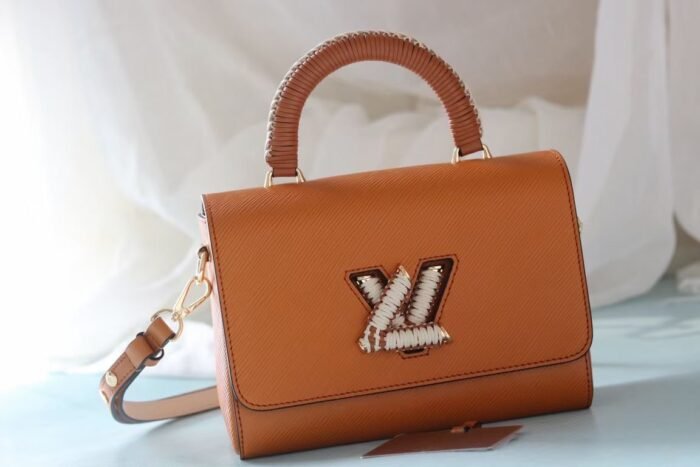 Louis Vuitton LV Twist Shoulder Crossbody Handbag M22236 - Image 3