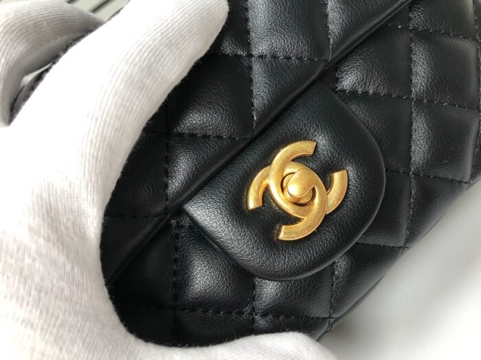 ⁦Chanel Cross Body Metal Ball Chain Shoulder Bag Handbag⁩ - الصورة ⁦5⁩