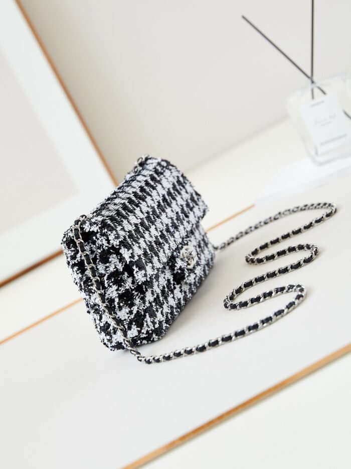 Chanel 10A Handbag Shoulder Bag Top Mirror Quality Version CHANEL CF AS4297 - Image 3