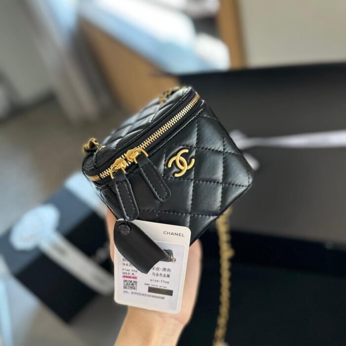 ⁦Chanel Golden Ball Box Bag Cosmetic Bag Shoulder Bag Handbag⁩ - الصورة ⁦1⁩