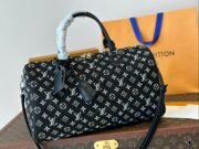 ⁦Louis Vuitton 40 Speedy Shoulder Bag Handbag⁩ - الصورة ⁦2⁩