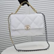 Chanel Lambskin Quilted Medium19 Flap Shoulder Bag Handbag - Image 5